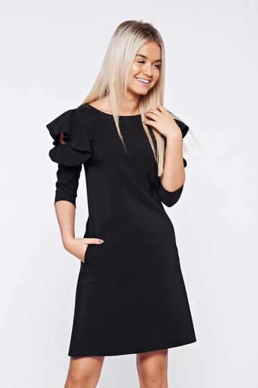 Rochie LaDonna neagra eleganta cu croi larg cu volanase la maneca