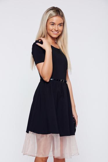Rochie PrettyGirl neagra eleganta in clos cu tul
