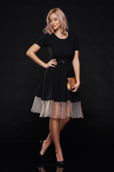 Rochie PrettyGirl neagra eleganta in clos cu tul
