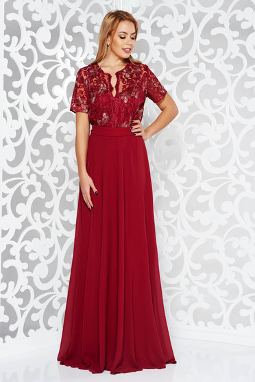 Rochie visinie de ocazie in clos din voal captusita pe interior cu insertii de broderie