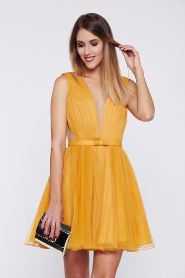Rochie Ana Radu mustarie de lux in clos din tul captusita pe interior