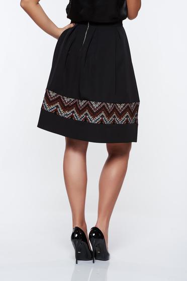 Fusta StarShinerS neagra office in clos din stofa usor elastica cu pliuri de material