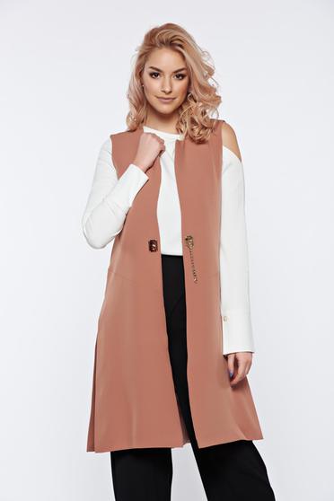 Vesta PrettyGirl crem office eleganta accesorizata cu lantisor