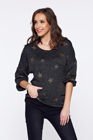 Pulover PrettyGirl gri-inchis casual tricotat asimetric cu imprimeuri grafice