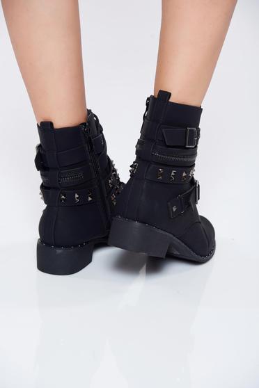 poze cu Ghete negre casual din piele ecologica cu tinte metalice
