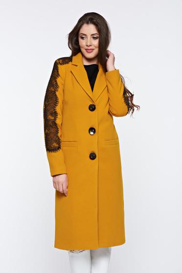 Palton LaDonna mustariu cu aplicatii de dantela elegant drept captusit pe interior