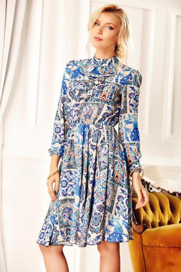 Rochie Fofy albastra eleganta de zi cu volanase cu imprimeu floral