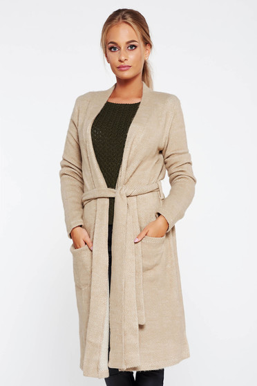 Cardigan PrettyGirl crem tricotat din material pufos accesorizat cu cordon