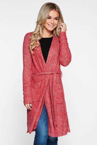 Cardigan PrettyGirl rosu tricotat din material pufos accesorizat cu cordon