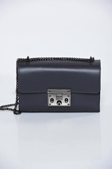 Geanta dama neagra casual din piele naturala accesorizata cu lant metalic