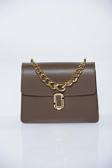Geanta dama gri din piele naturala accesorizata cu lantisor