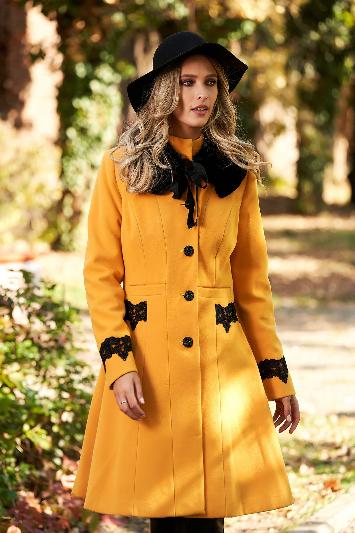 Palton StarShinerS mustariu best impulse elegant din lana cu insertii de broderie captusit pe interior cu buzunare