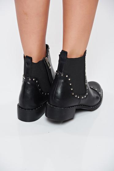 poze cu Botine Top Secret negre din piele ecologica cu aplicatii cu tinte