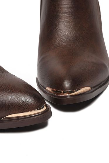 poze cu Botine Top Secret maro din piele ecologica cu aplicatii metalice