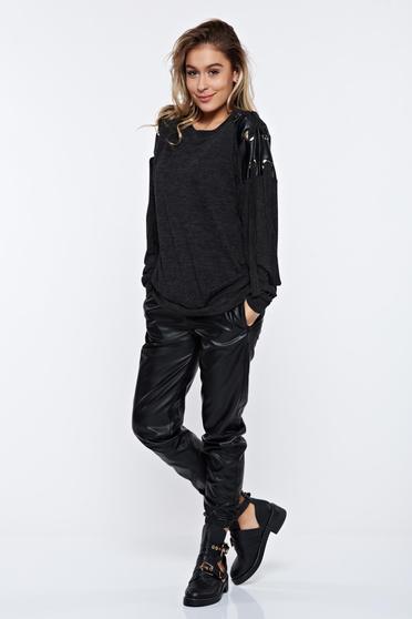 poze cu Pulover PrettyGirl gri-inchis casual tricotat cu aplicatii din piele ecologica