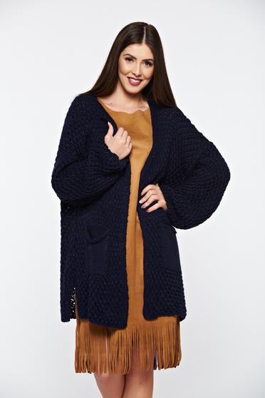 Cardigan albastru tricotat cu buzunare in fata