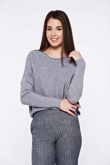 Pulover gri casual tricotat cu croi larg din material raiat