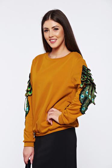 Pulover mustariu casual din bumbac brodat cu croi larg