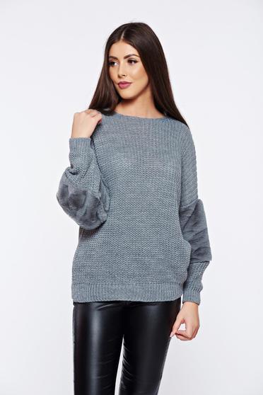Pulover gri casual tricotat cu maneca lunga cu insertii cu blana ecologica