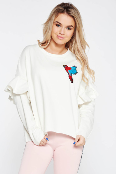 Pulover alb casual brodat cu croi larg cu volanase la maneca