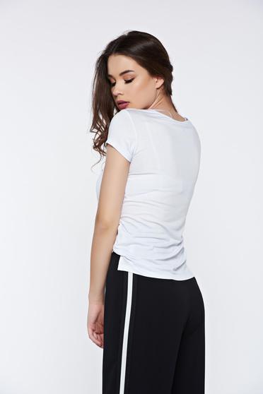 poze cu Tricou Top Secret alb casual din material elastic cu print