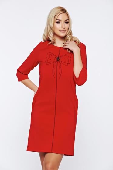Rochie LaDonna rosie de zi cu croi larg cu insertii de broderie