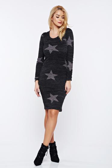 poze cu Rochie PrettyGirl gri-inchis casual tip creion tricotata cu print