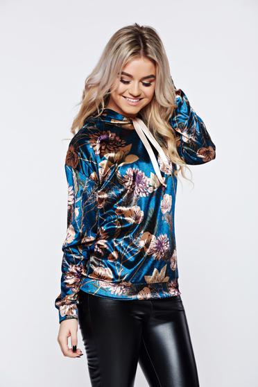 Hanorac PrettyGirl albastru cu imprimeu floral casual din catifea