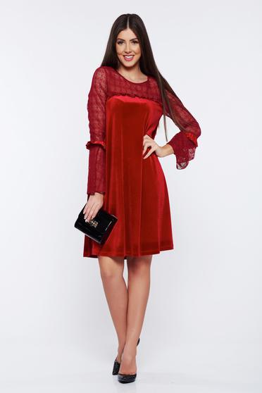 Rochie LaDonna rosie de ocazie din catifea cu croi larg cu maneci din dantela