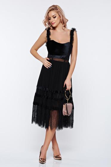 Rochie Ana Radu neagra de ocazie in clos din dantela cu bretele