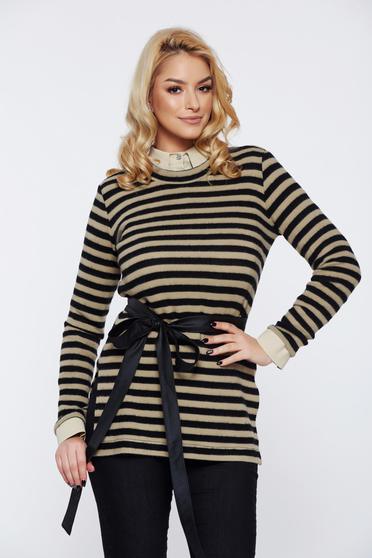 Pulover PrettyGirl crem casual tricotat cu dungi accesorizat cu cordon