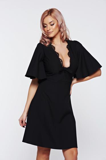 Rochie Artista neagra de ocazie cu croi in a cu decolteu