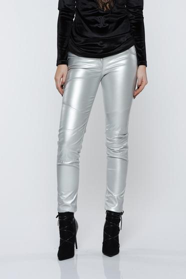 Pantaloni Ocassion argintii casual cu talie medie cu aspect metalic