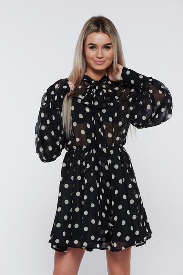 Rochie Ana Radu neagra in clos din voal cu elastic in talie cu maneci bufante