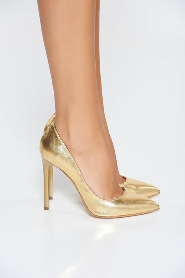 Pantofi stiletto aurii din piele naturala cu toc inalt cu varful usor ascutit