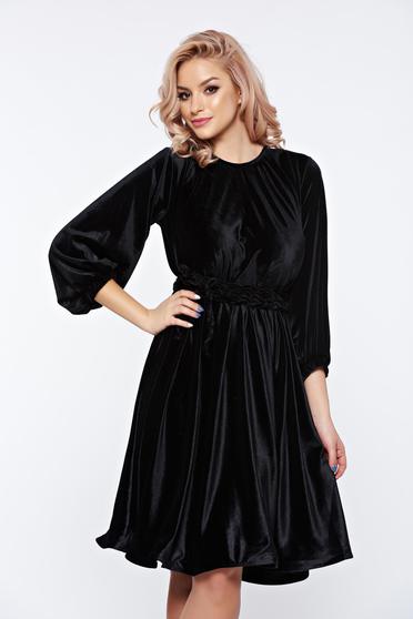 Rochie Artista neagra de ocazie din catifea cu croi larg