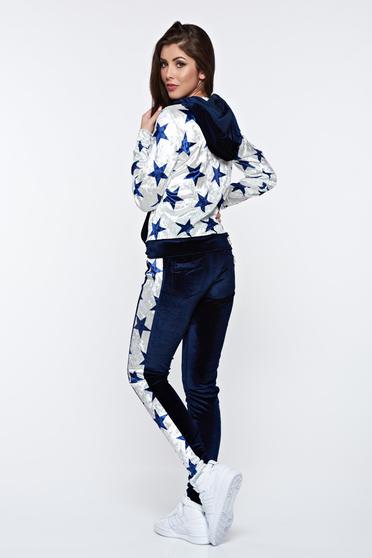 Set alb casual din 2 piese din catifea cu imprimeuri grafice