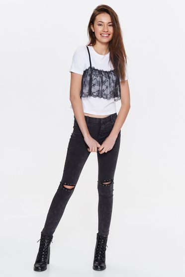 Tricou Top Secret alb scurt din bumbac elastic cu aplicatii de dantela