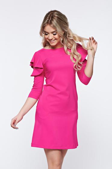 Rochie LaDonna roz cu croi larg cu volanase la maneca