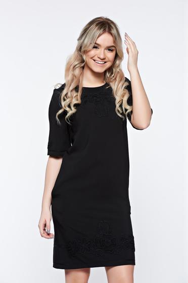 Rochie LaDonna neagra eleganta cu insertii de broderie cu buzunare