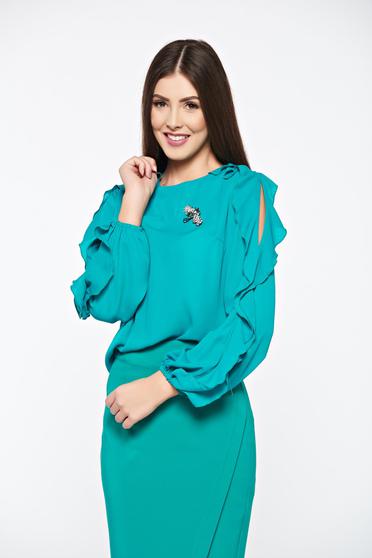 Bluza dama LaDonna turcoaz eleganta din material vaporos accesorizata cu brosa