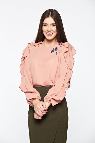 Bluza dama LaDonna roz deschis eleganta din material vaporos accesorizata cu brosa