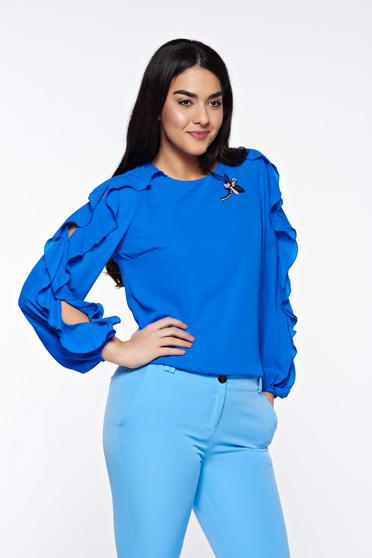 Bluza dama LaDonna albastra eleganta din material vaporos accesorizata cu brosa