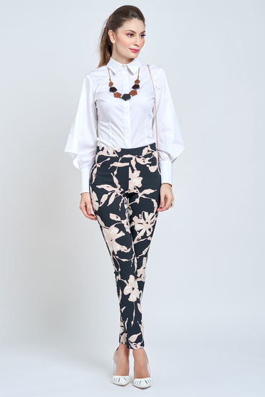 poze cu Pantaloni PrettyGirl negri conici din material elastic cu talie medie