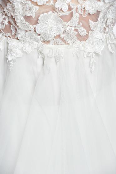 poze cu Rochie Ana Radu alba de lux in clos din tul cu insertii de broderie