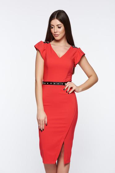 Rochie LaDonna rosie eleganta tip creion captusita pe interior cu aplicatii cu perle