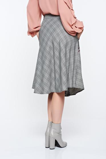 poze cu Fusta LaDonna gri office in clos din stofa usor elastica cu broderie