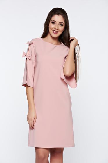 Rochie LaDonna rosa eleganta cu croi larg cu maneci decupate