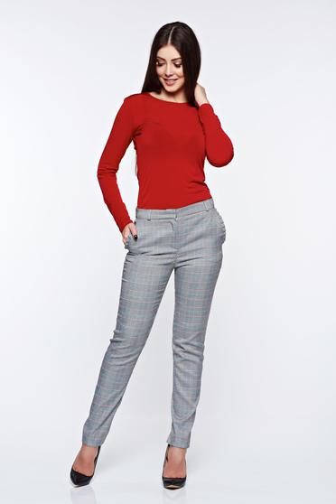 poze cu Bluza dama LaDonna rosie basic cu un croi mulat din material usor elastic