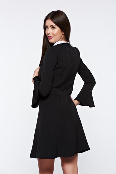 poze cu Rochie PrettyGirl neagra eleganta din stofa usor elastica captusita pe interior